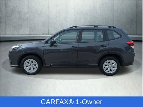 Used 2022 Subaru Forester Base image 2
