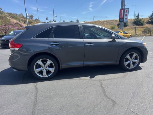 Used 2011 Toyota Venza w/ Premium Pkg #2 FWD image 8