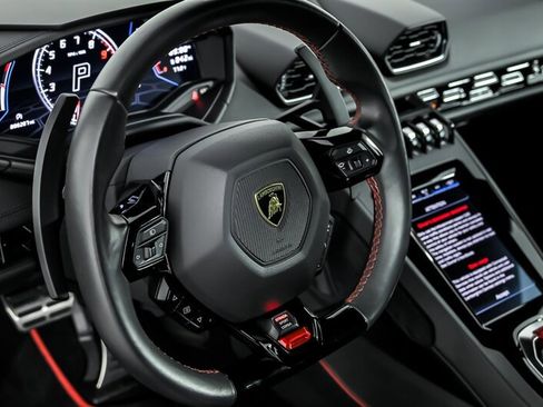 Used 2020 Lamborghini Huracan EVO AWD/4WD image 19