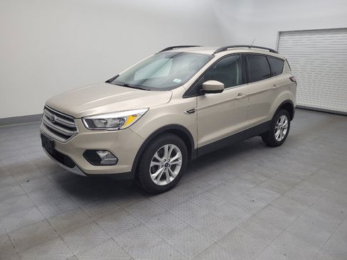 Used 2018 Ford Escape SE w/ SE Sync 3 Package image 2