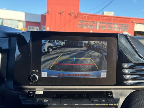 Used 2025 Toyota Camry LE image 17