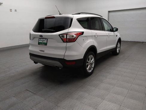 Used 2018 Ford Escape SE FWD image 9