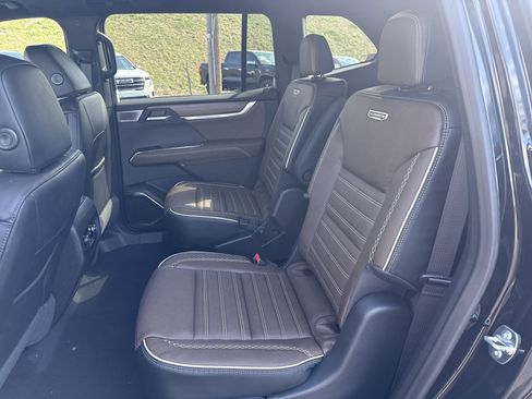 New 2026 GMC Acadia Denali Ultimate AWD/4WD image 14