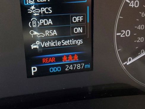 Used 2023 Toyota Corolla Cross L image 24