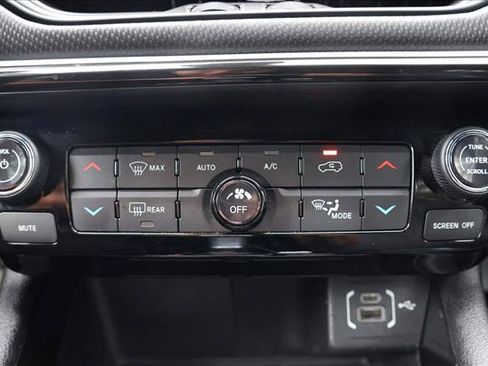 Used 2023 Jeep Compass Trailhawk w/ Trailhawk Elite Group AWD/4WD image 19