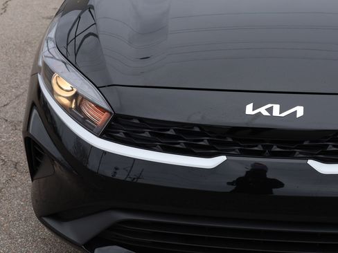 Used 2023 Kia Forte LXS w/ LXS Technology Package image 15