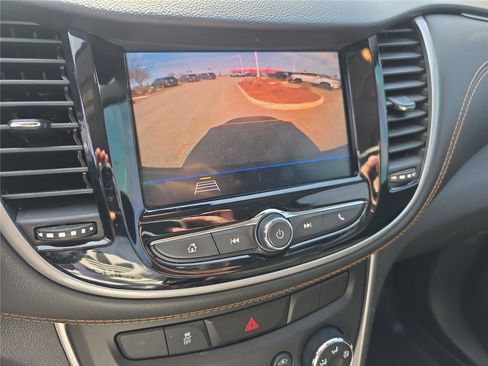 Used 2020 Chevrolet Trax LT w/ Driver Confidence Package image 30