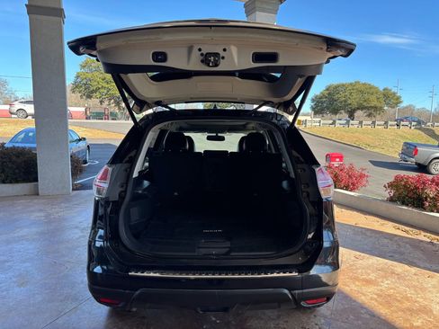 Used 2016 Nissan Rogue SL w/ SL Premium Package image 24