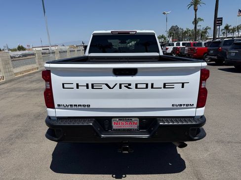 Used 2025 Chevrolet Silverado 2500 Custom w/ Custom Convenience Package AWD/4WD image 5