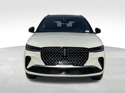 New 2026 Lincoln Nautilus Reserve image 8