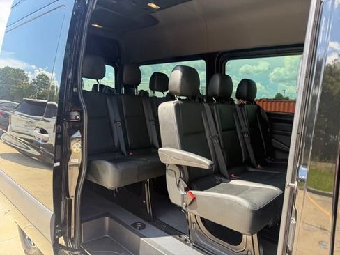 Used 2024 Mercedes-Benz Sprinter 2500 image 6