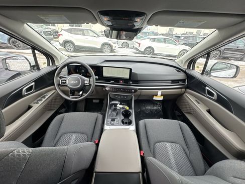 New 2026 Kia Carnival LX FWD image 21