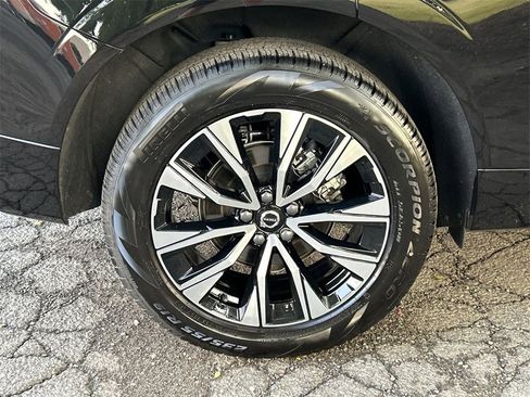 New 2025 Volvo XC60 B5 Core w/ Protection Package Premier image 12