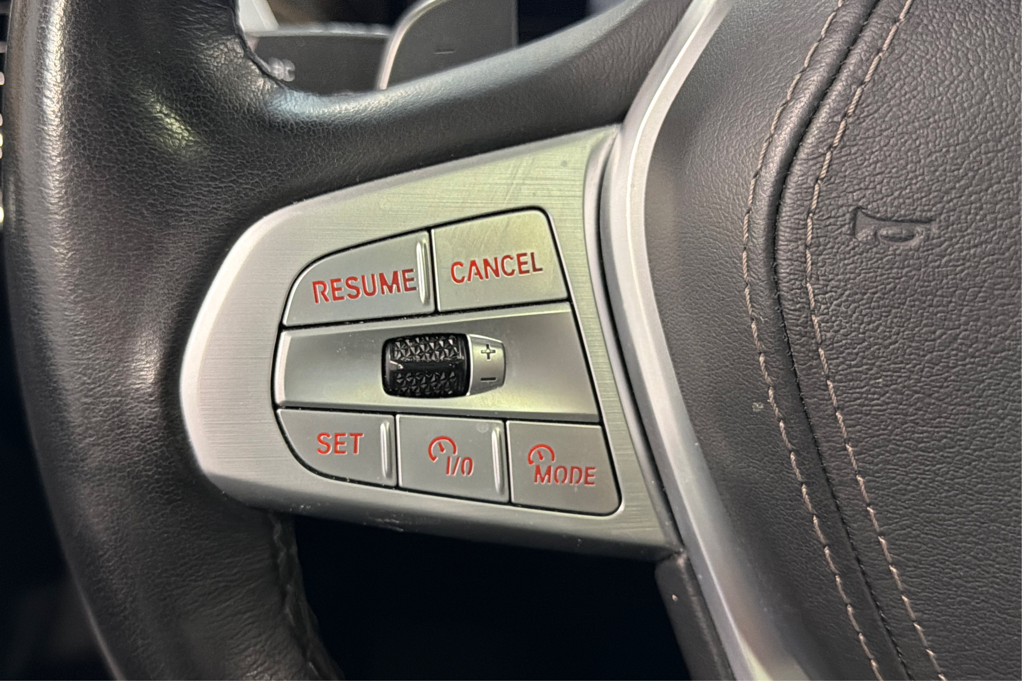 Used 2026 BMW X7 xDrive40i AWD/4WD image 25