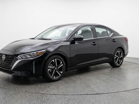 Used 2025 Nissan Sentra SV image 2