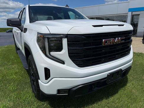 Used 2023 GMC Sierra 1500 Elevation AWD/4WD image 1