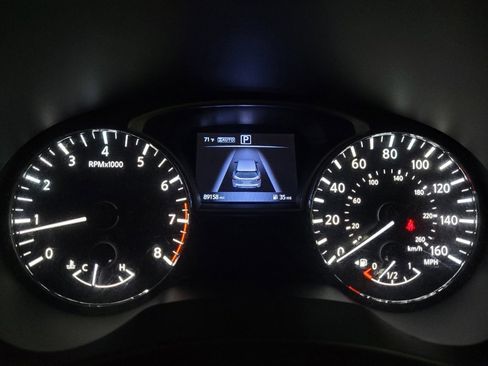 Used 2017 Nissan Pathfinder S AWD/4WD image 23