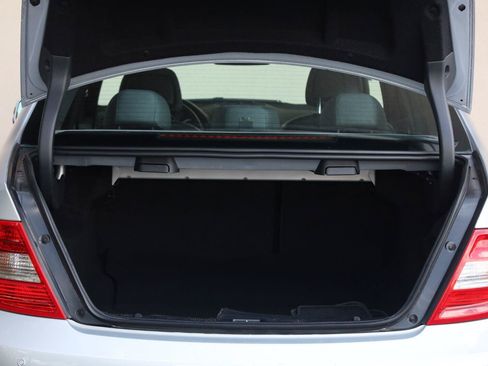 Used 2011 Mercedes-Benz C 300 4MATIC Sedan image 10