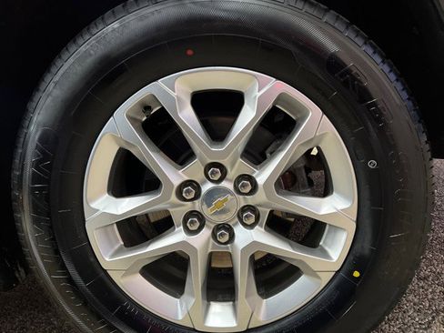 Used 2019 Chevrolet Traverse LT image 33