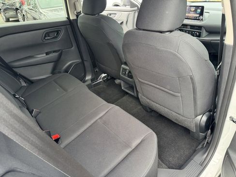 Used 2024 Nissan Rogue S image 17