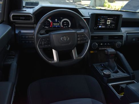 Used 2025 Toyota 4Runner TRD Sport AWD/4WD image 19