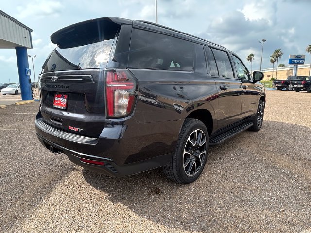 Used 2024 Chevrolet Suburban RST RWD image 6