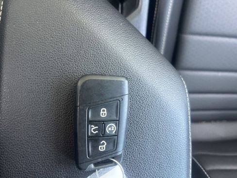 Used 2024 Volkswagen Jetta SE image 19