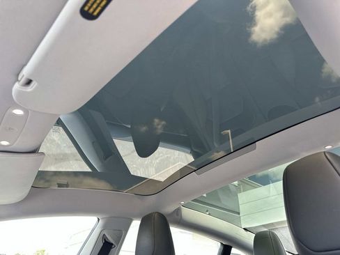 Used 2025 Tesla Model 3 RWD image 27
