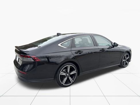 Used 2024 Honda Accord Sport image 9