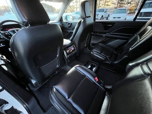Used 2022 Lincoln Aviator AWD w/ Premium Package image 24