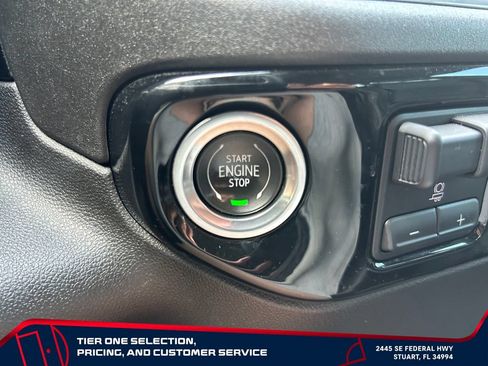 Used 2024 Chevrolet Silverado 2500 LT AWD/4WD image 23