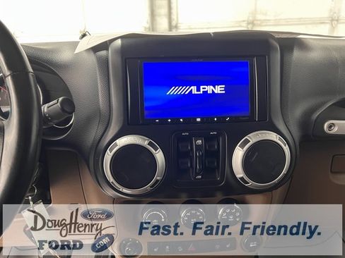 Used 2014 Jeep Wrangler Unlimited Sahara w/ Dual Top Group image 40