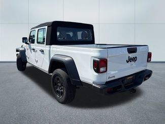 Used 2024 Jeep Gladiator Sport AWD/4WD video 2
