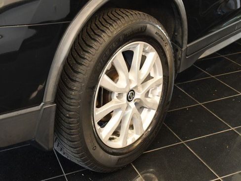 Used 2019 Nissan Rogue SV AWD/4WD image 39