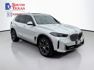 Used 2025 BMW X5 xDrive40i w/ Parking Assistance Package video 1