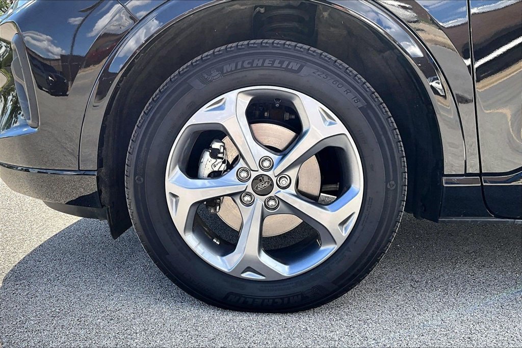 Used 2024 Ford Escape ST-Line w/ Tech Pack #1 AWD/4WD image 9