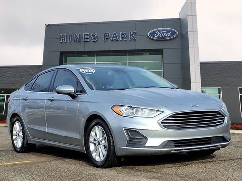 Certified 2020 Ford Fusion SE image 1