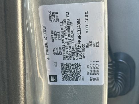 Used 2024 Chevrolet Colorado LT w/ LT Convenience Package image 29