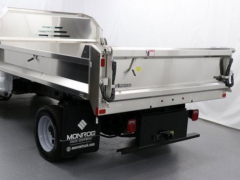 New 2025 Ford F450 XL w/ XL Chrome Package image 7