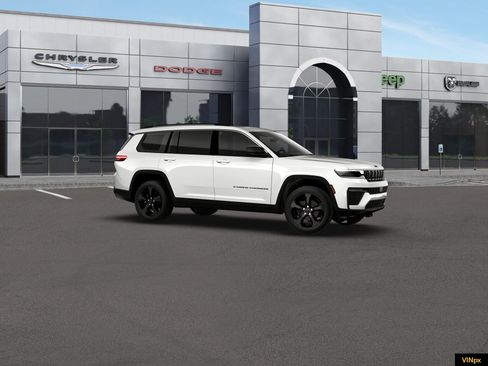 New 2026 Jeep Grand Cherokee L Limited w/ Limited Altitude Package AWD/4WD image 10