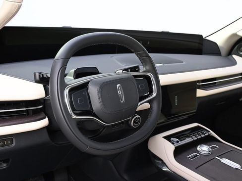 New 2027 Lincoln Navigator Reserve w/ Jet Appearance Package AWD/4WD image 11