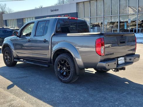 Used 2020 Nissan Frontier SV w/ Midnight Edition Floor Mats image 4