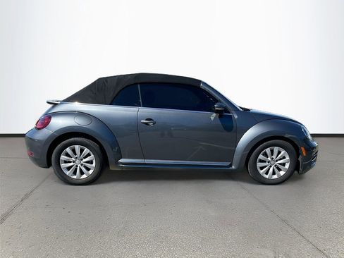 Used 2018 Volkswagen Beetle 2.0T S image 8