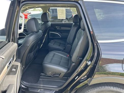 Used 2022 Kia Telluride EX w/ EX Premium Package image 9