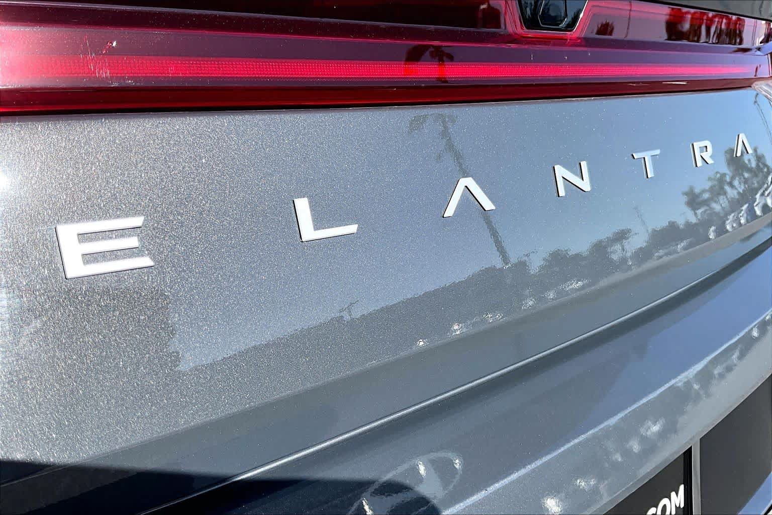 Used 2024 Hyundai Elantra SEL w/ Convenience Package FWD image 29