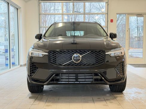 New 2026 Volvo XC60 T8 Ultra w/ Protection Package Premier image 2