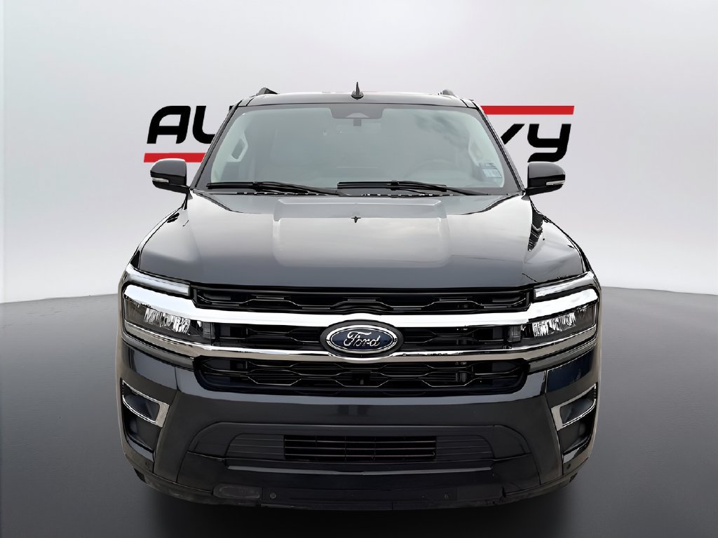 Used 2024 Ford Expedition Limited RWD image 2