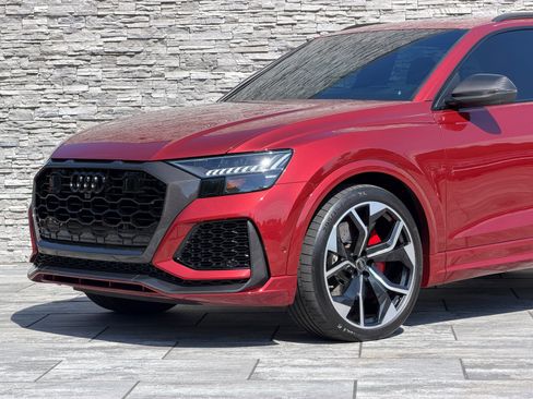 Used 2024 Audi RS Q8 AWD/4WD image 3