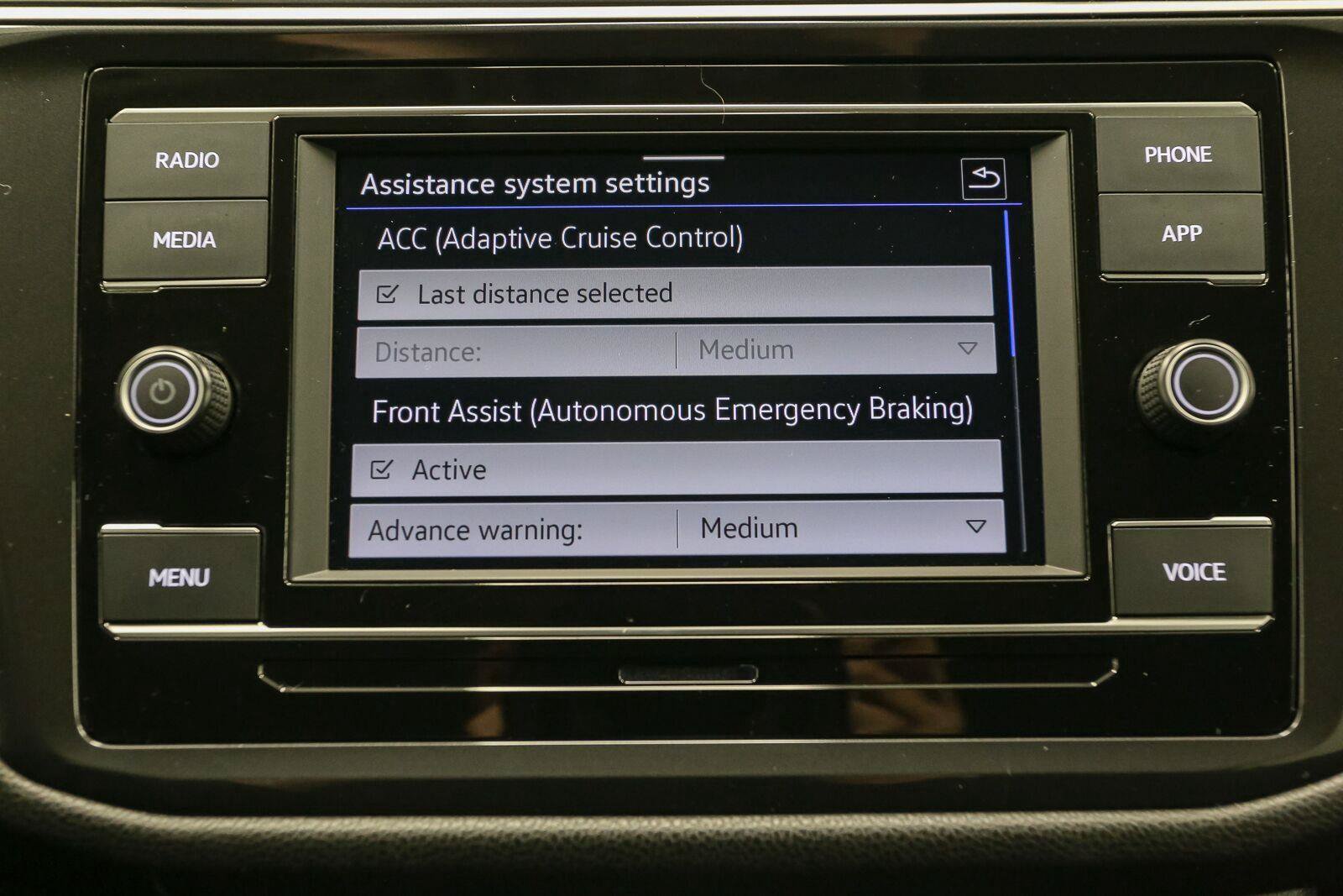 Certified 2024 Volkswagen Tiguan S AWD/4WD image 30