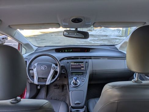 Used 2010 Toyota Prius Five image 11